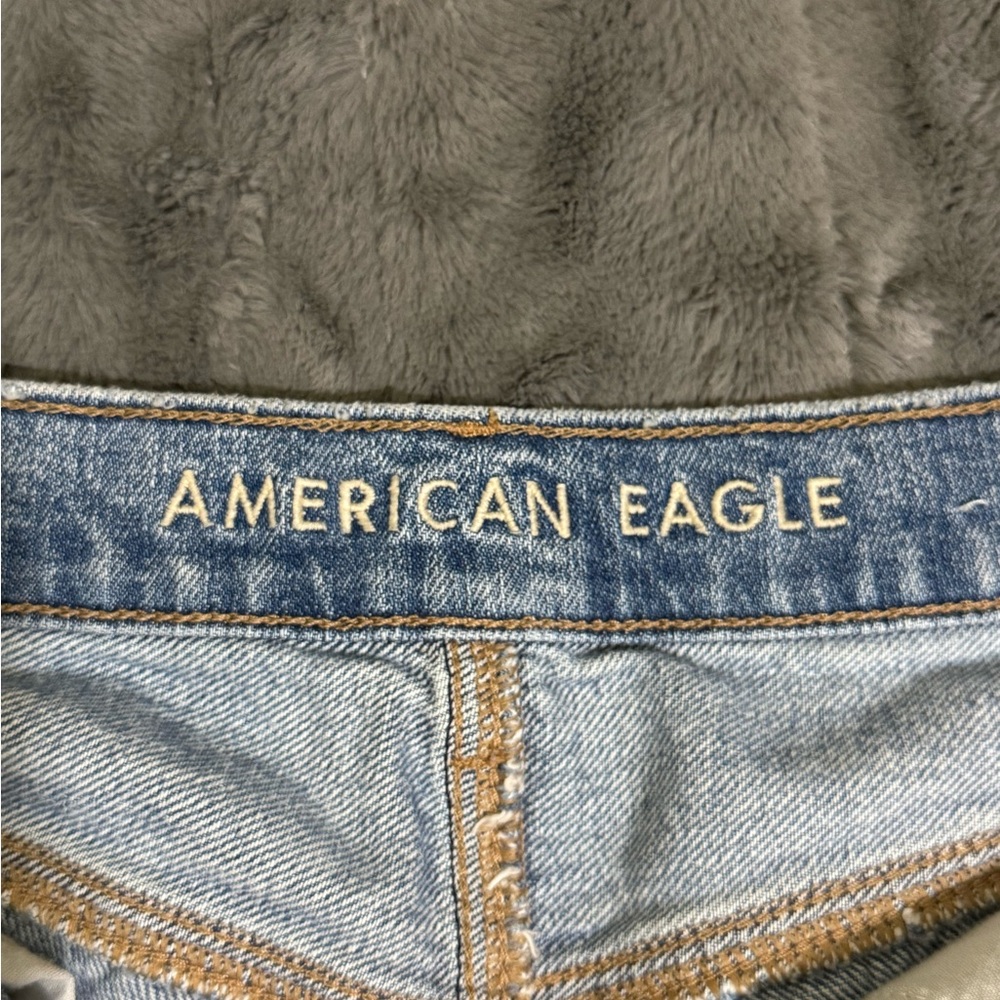 ✨SOLD✨ American Eagle high rise shorts - Picture 2 of 6